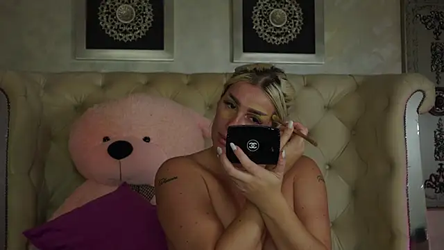 Snapshot of Squirt_Tanya chatting on July 20, 10:56 pm Squirt Tanya online show from July 20, 10:56 pm