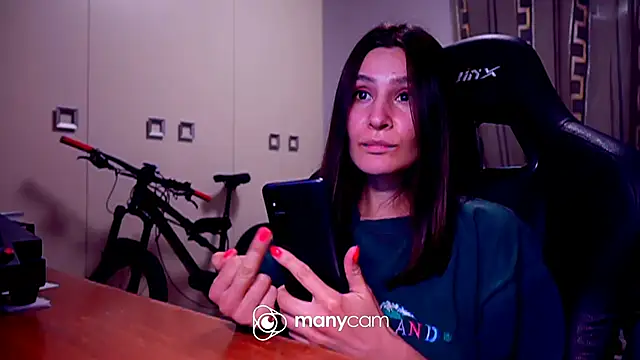 GodlyTheia online show from February 26, 8:00 pm