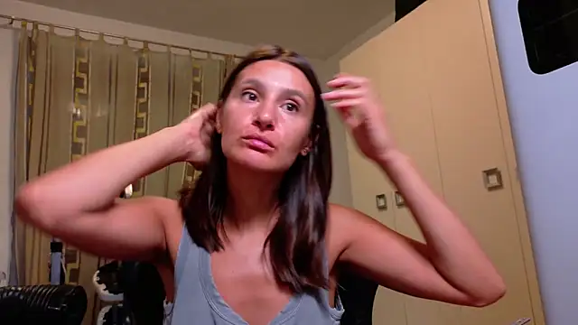 Snapshot of GodlyTheia chatting on July 1, 5:02 pm GodlyTheia online show from July 1, 5:02 pm