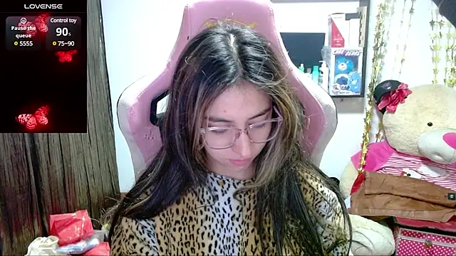 Maggie Fox3 online show from February 15, 4:14 am