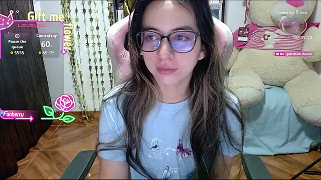 Maggie Fox3 online show from September 21, 2:35 am