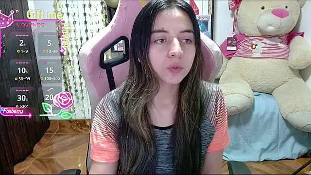 Maggie Fox3 online show from October 5, 12:31 am