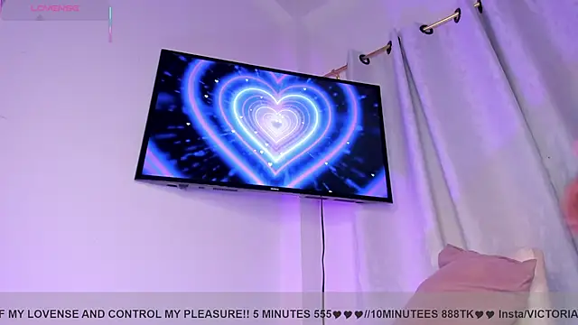 Snapshot of VictoriaVX chatting on September 20, 1:06 am VictoriaVX online show from September 20, 1:06 am