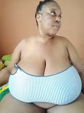Snapshot of Lovelyboobs01 chatting on January 7, 1:14 pm Lovelyboobs01 online show from January 7, 1:14 pm
