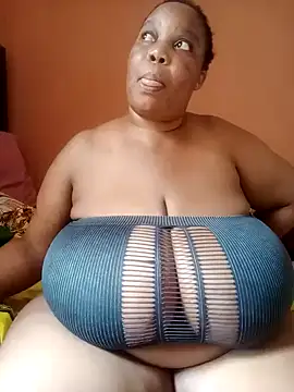 Snapshot of Lovelyboobs01 chatting on January 11, 2:15 pm Lovelyboobs01 online show from January 11, 2:15 pm