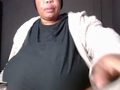 Lovelyboobs01 online show from May 6, 4:12 pm