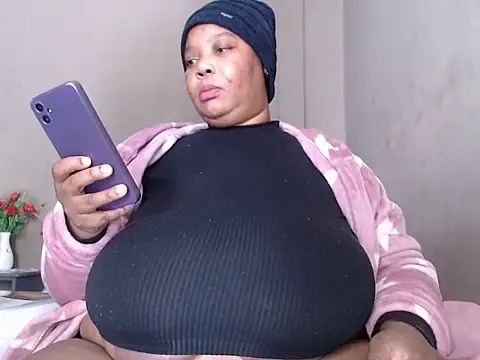Lovelyboobs01 online show from May 9, 11:37 am