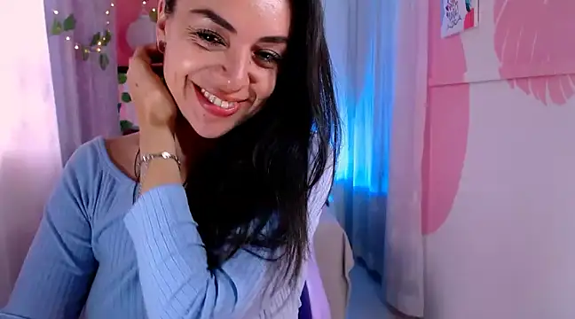 Snapshot of LATINGODDESS_X chatting on February 13, 9:38 pm LATINGODDESS X online show from February 13, 9:38 pm