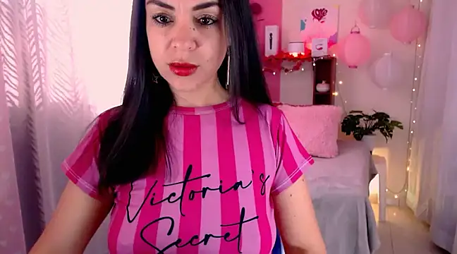 Snapshot of LATINGODDESS_X chatting on March 18, 3:31 pm LATINGODDESS X online show from March 18, 3:31 pm