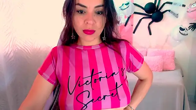 Snapshot of LATINGODDESS_X chatting on October 17, 3:25 pm LATINGODDESS X online show from October 17, 3:25 pm