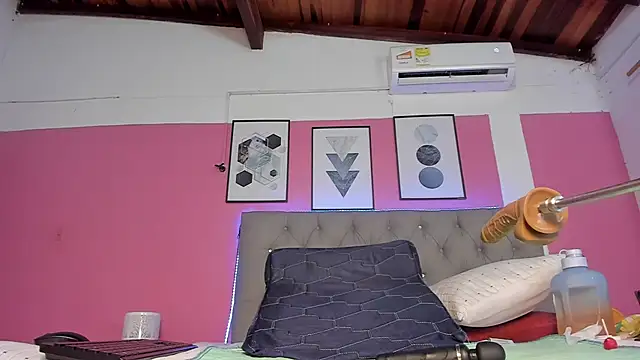 Snapshot of LEXA_MURPHY chatting on December 3, 1:52 am LEXA MURPHY online show from December 3, 1:52 am