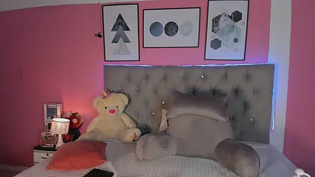 Snapshot of LEXA_MURPHY chatting on October 22, 2:45 am LEXA MURPHY online show from October 22, 2:45 am