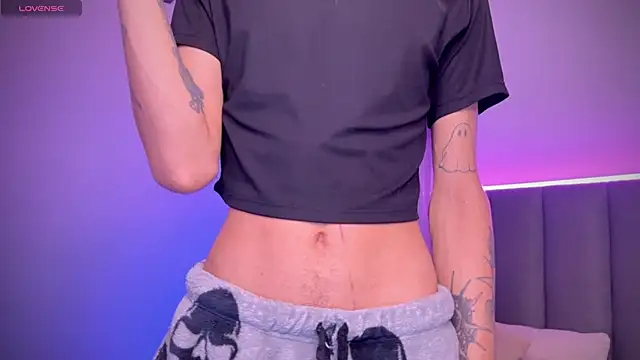 Snapshot of Varya_Ferreira chatting on December 17, 1:05 pm Varya Ferreira online show from December 17, 1:05 pm