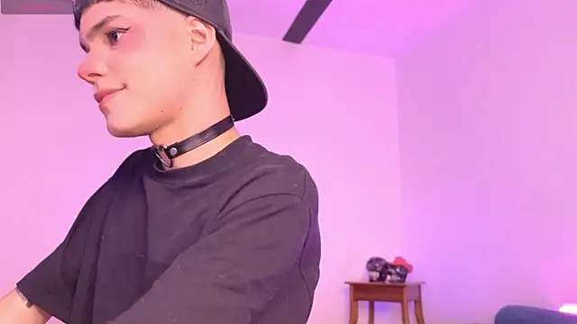 Snapshot of Varya_Ferreira chatting on March 4, 7:19 am Varya Ferreira online show from March 4, 7:19 am