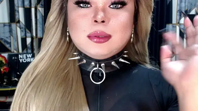 Snapshot of Mistress_DOMnicaaxx chatting on November 2, 3:36 pm Mistress DOMnicaaxx online show from November 2, 3:36 pm