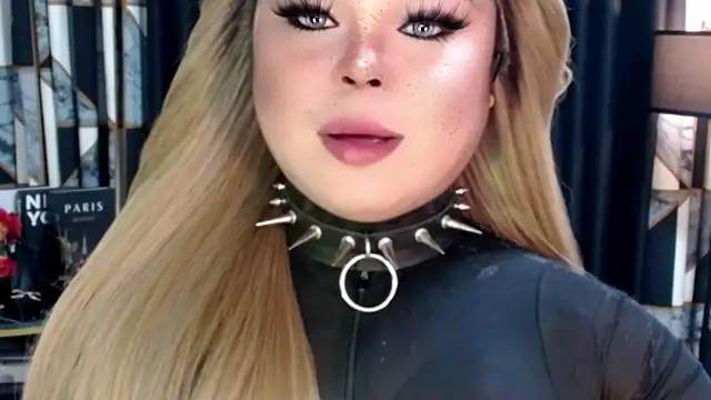 Snapshot of Mistress_DOMnicaaxx chatting on November 9, 12:14 pm Mistress DOMnicaaxx online show from November 9, 12:14 pm