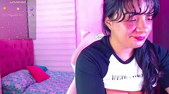 Vannessa  Shy online show from December 19, 11:14 pm