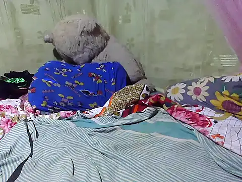 Snapshot of Alora-shine chatting on March 22, 2:36 pm Alora-shine online show from March 22, 2:36 pm