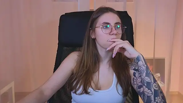 Snapshot of _AnnaStark_ chatting on January 17, 8:11 pm AnnaStark online show from January 17, 8:11 pm