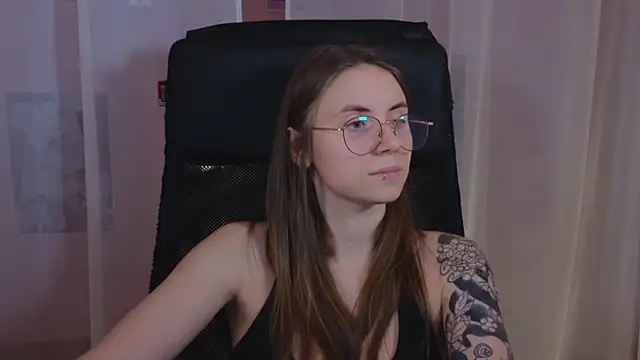 Snapshot of _AnnaStark_ chatting on February 28, 11:34 pm AnnaStark online show from February 28, 11:34 pm