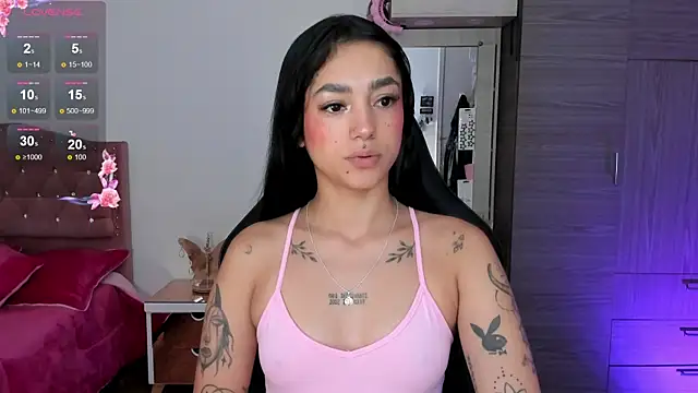 Snapshot of Lizzie_corner_v chatting on May 12, 3:20 pm Lizzie corner v online show from May 12, 3:20 pm