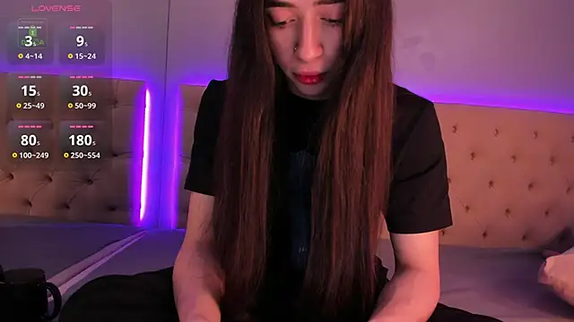 Snapshot of NickieRainer chatting on December 27, 7:24 pm NickieRainer online show from December 27, 7:24 pm