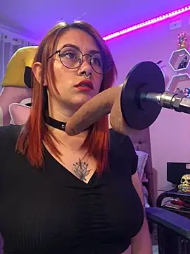 Snapshot of Luna_Paris_ chatting on January 23, 10:11 pm Luna Paris online show from January 23, 10:11 pm