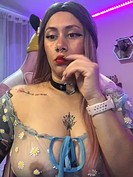 Snapshot of Luna_Paris_ chatting on March 4, 1:49 pm Luna Paris online show from March 4, 1:49 pm