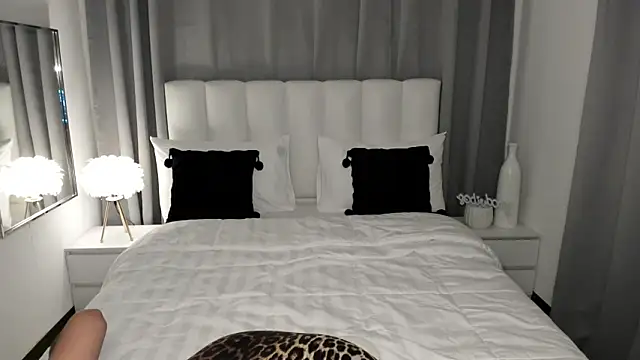 LustfulMonica online show from March 8, 1:04 pm