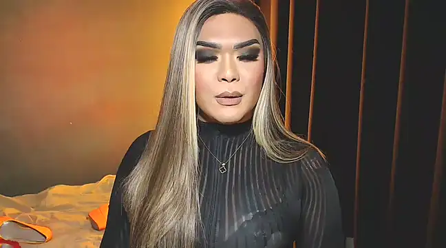 Snapshot of VictoriaEliz chatting on December 9, 12:23 am VictoriaEliz online show from December 9, 12:23 am