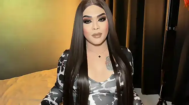 Snapshot of VictoriaEliz chatting on March 7, 6:43 pm VictoriaEliz online show from March 7, 6:43 pm