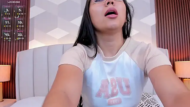 Sammy Fit  online show from March 3, 12:05 pm