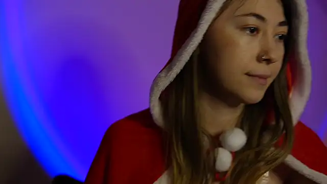 chibi moon  online show from December 22, 8:25 pm