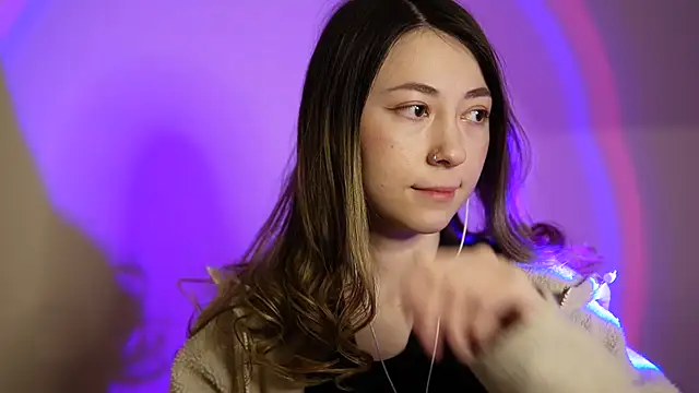 chibi moon  online show from February 13, 9:17 pm