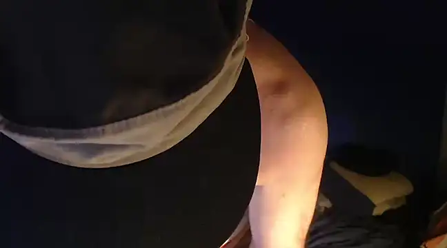 Snapshot of Fabrissi chatting on February 27, 7:58 pm Fabrissi online show from February 27, 7:58 pm