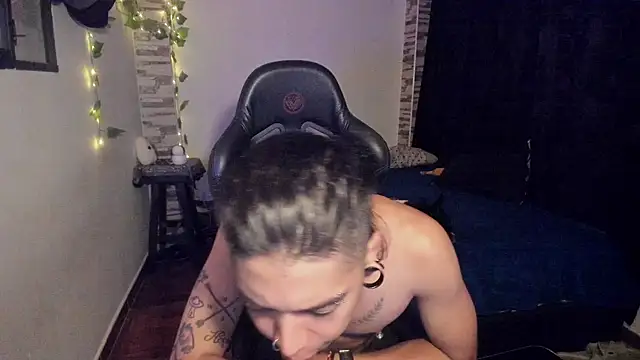 Snapshot of saad_man chatting on November 11, 1:49 am saad man online show from November 11, 1:49 am