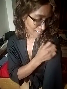 Snapshot of LunaRai chatting on March 21, 4:40 pm LunaRai online show from March 21, 4:40 pm