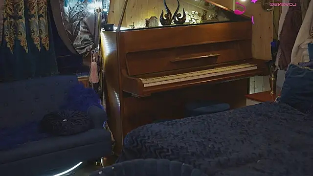 VanessaDoyle online show from February 2, 7:23 pm