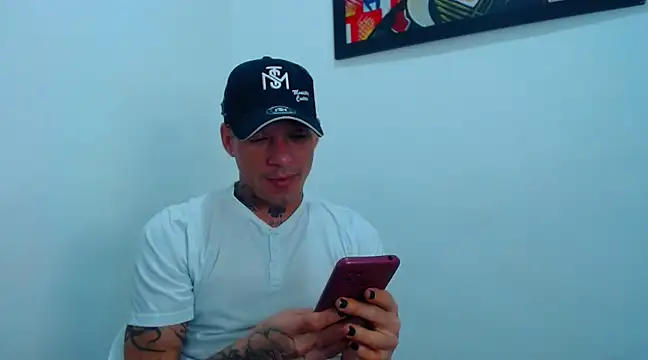 Snapshot of sebas_bigcock69 chatting on December 12, 4:15 am sebas bigcock69 online show from December 12, 4:15 am