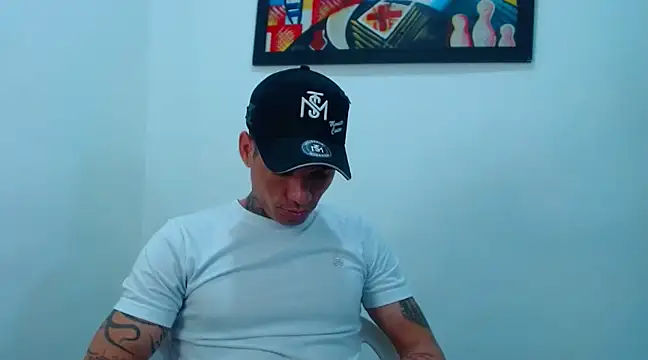 Snapshot of sebas_bigcock69 chatting on December 17, 3:06 am sebas bigcock69 online show from December 17, 3:06 am