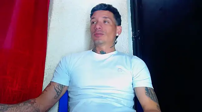 Snapshot of sebas_bigcock69 chatting on February 19, 4:55 am sebas bigcock69 online show from February 19, 4:55 am