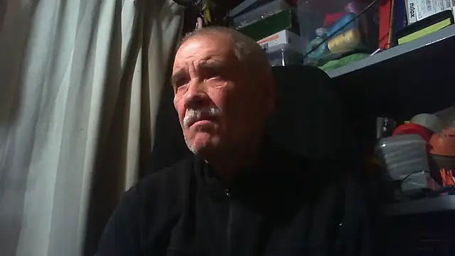 Snapshot of nonnomaturobisex chatting on October 15, 5:13 pm nonnomaturobisex online show from October 15, 5:13 pm