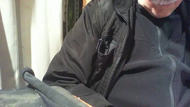 nonnomaturobisex online show from November 18, 7:57 am