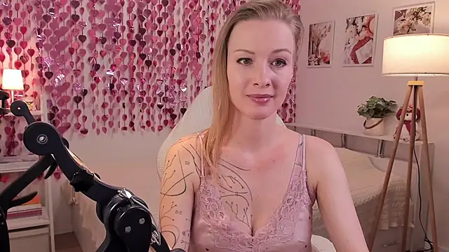 MissRightX online show from April 25, 1:41 pm