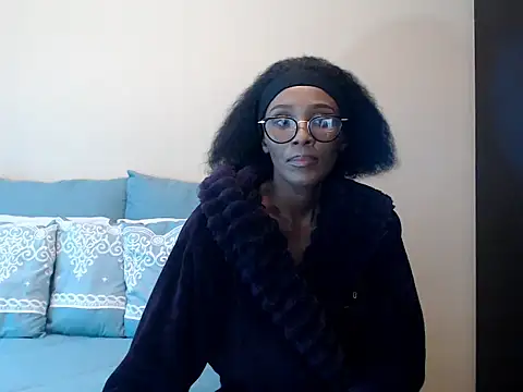 Snapshot of yummycherryxx chatting on May 6, 12:54 pm yummycherryxx online show from May 6, 12:54 pm
