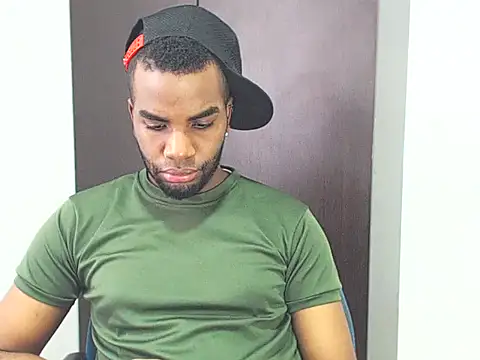 Snapshot of Rene_hotman chatting on March 3, 7:39 pm Rene hotman online show from March 3, 7:39 pm