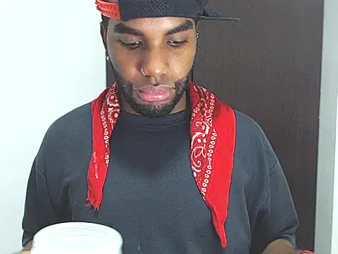 Snapshot of Rene_hotman chatting on March 15, 8:54 pm Rene hotman online show from March 15, 8:54 pm