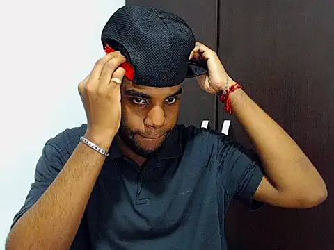 Snapshot of Rene_hotman chatting on October 29, 9:16 pm Rene hotman online show from October 29, 9:16 pm