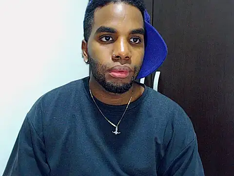 Snapshot of Rene_hotman chatting on November 1, 8:11 pm Rene hotman online show from November 1, 8:11 pm