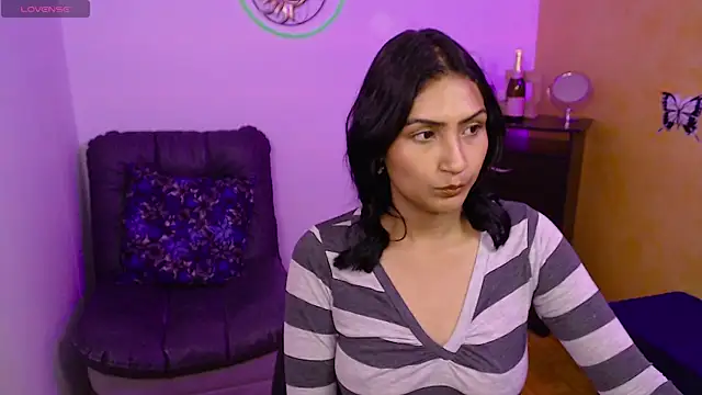 Snapshot of leah-666 chatting on January 25, 1:30 pm leah-666 online show from January 25, 1:30 pm